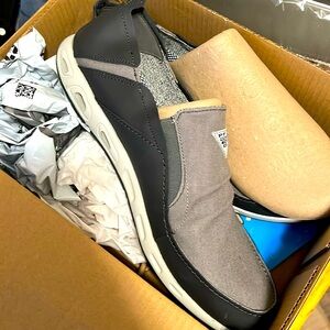 Brand new Columbia pfg shoes